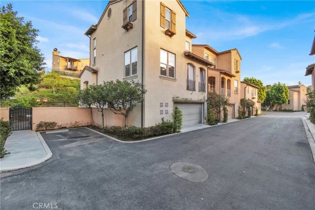 347 Tall Oak, Irvine, CA 92603