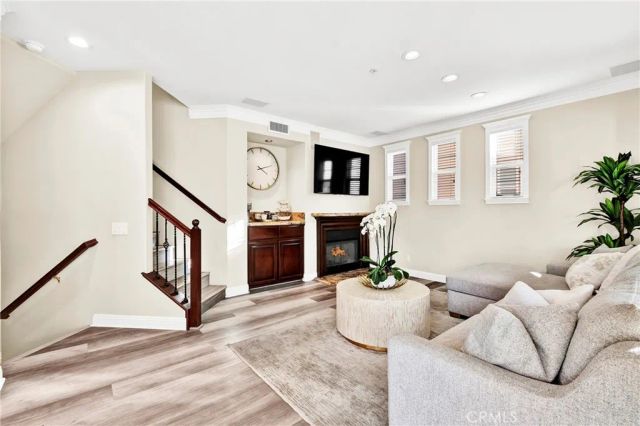 347 Tall Oak, Irvine, CA 92603