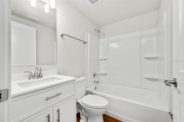 1017 SE 9 AVENUE, Gainesville, FL 32601