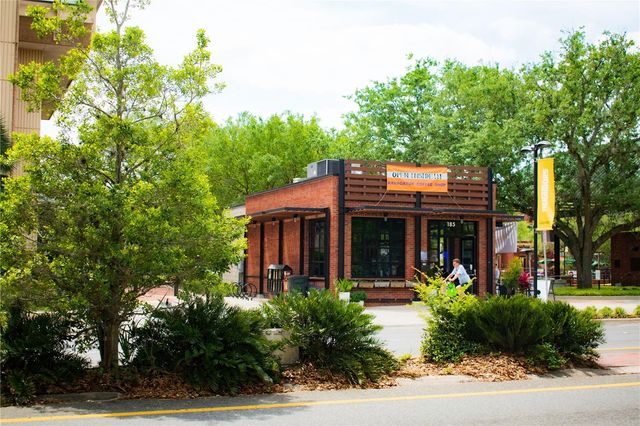 1017 SE 9 AVENUE, Gainesville, FL 32601