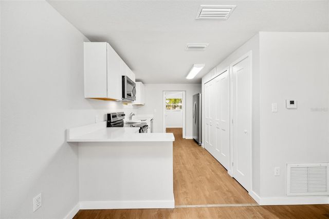 1017 SE 9 AVENUE, Gainesville, FL 32601