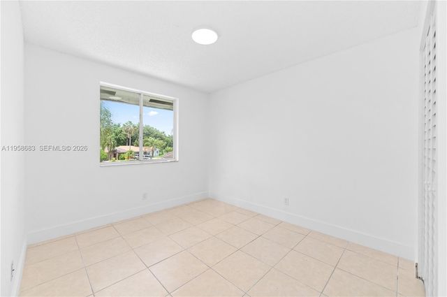 998 SW 8th Pl, Florida City, FL 33034