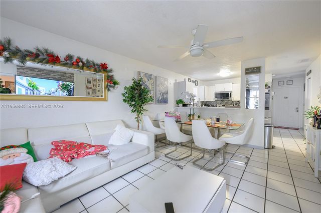 998 SW 8th Pl, Florida City, FL 33034