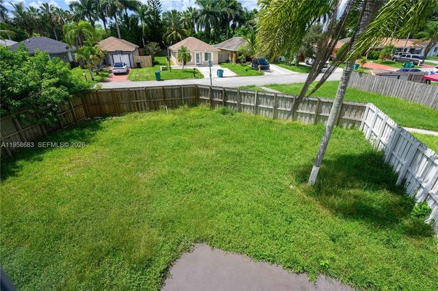 998 SW 8th Pl, Florida City, FL 33034