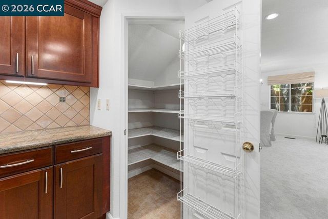 234 Hillcrest Ln, Pleasant Hill, CA 94523