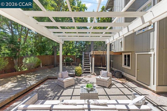 234 Hillcrest Ln, Pleasant Hill, CA 94523