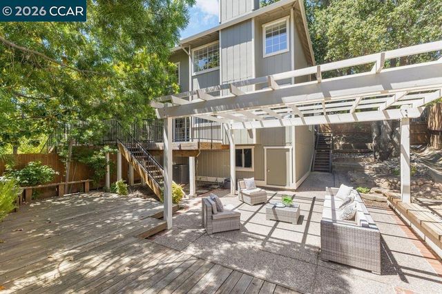 234 Hillcrest Ln, Pleasant Hill, CA 94523
