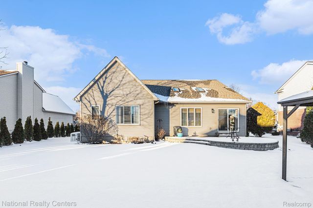 47115 Marina Drive, Van Buren Charter Township, MI 48111