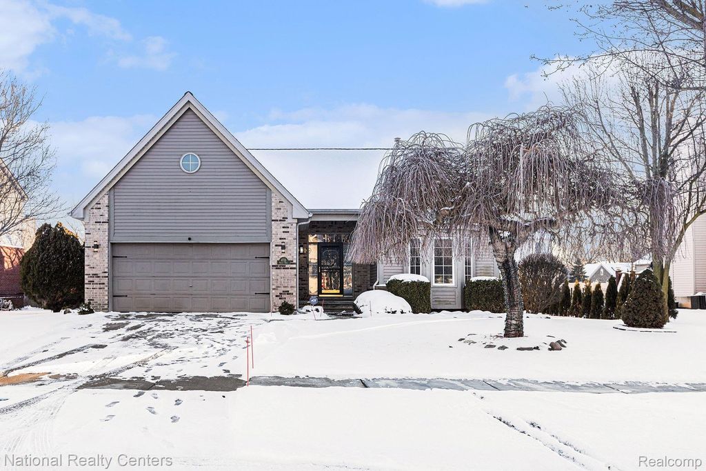 47115 Marina Drive, Van Buren Charter Township, MI 48111
