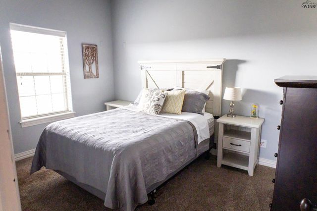 9118 HALL ROAD, Iowa Park, TX 76367