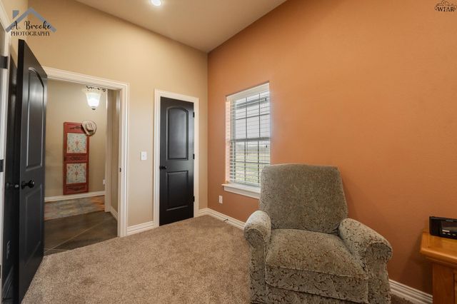 9118 HALL ROAD, Iowa Park, TX 76367