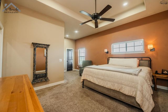 9118 HALL ROAD, Iowa Park, TX 76367