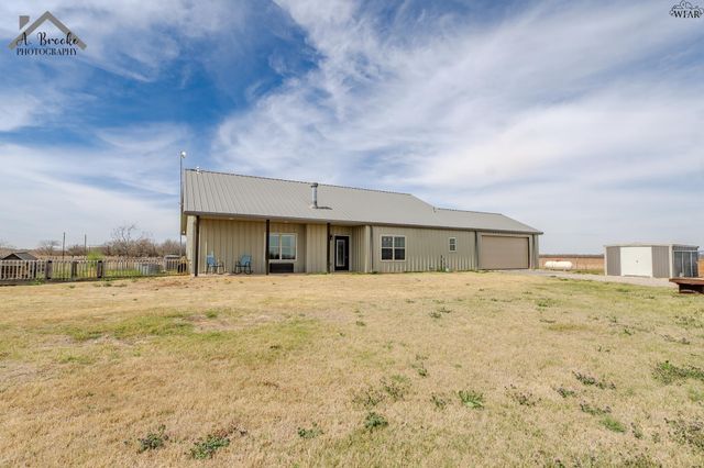 9118 HALL ROAD, Iowa Park, TX 76367