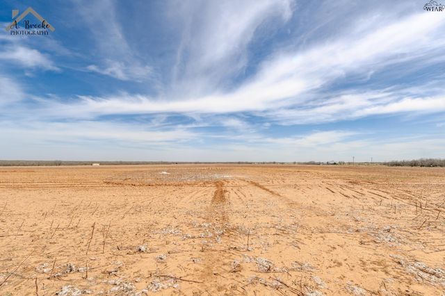 9118 HALL ROAD, Iowa Park, TX 76367