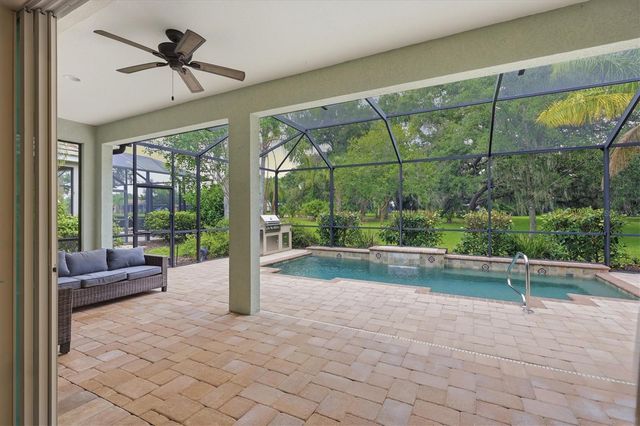 12154 THORNHILL COURT, Bradenton, FL 34202