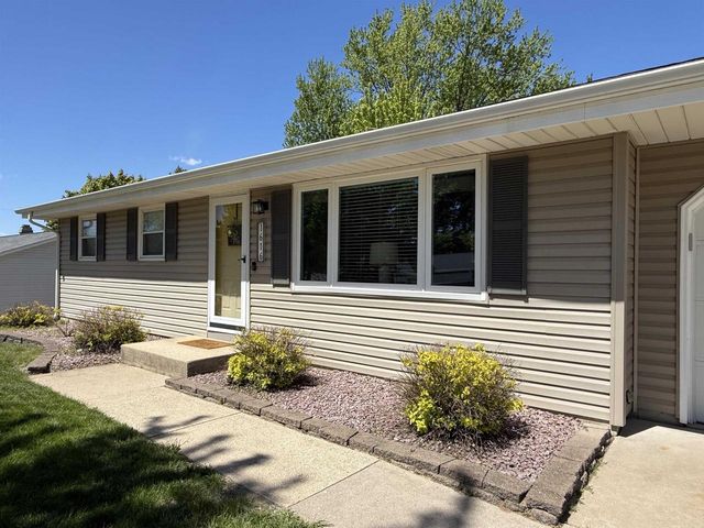 1616 Crestview Street, Janesville, WI 53546