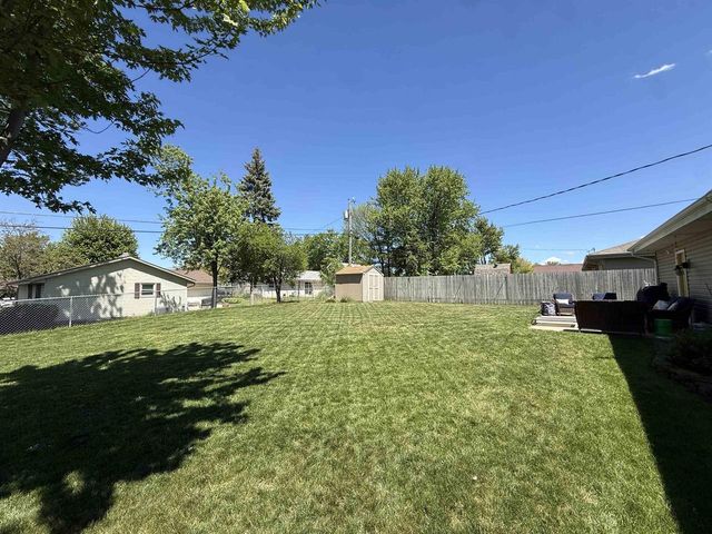 1616 Crestview Street, Janesville, WI 53546