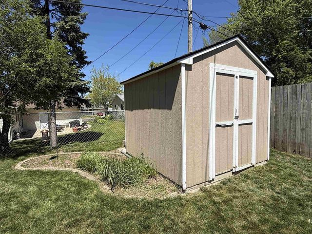 1616 Crestview Street, Janesville, WI 53546