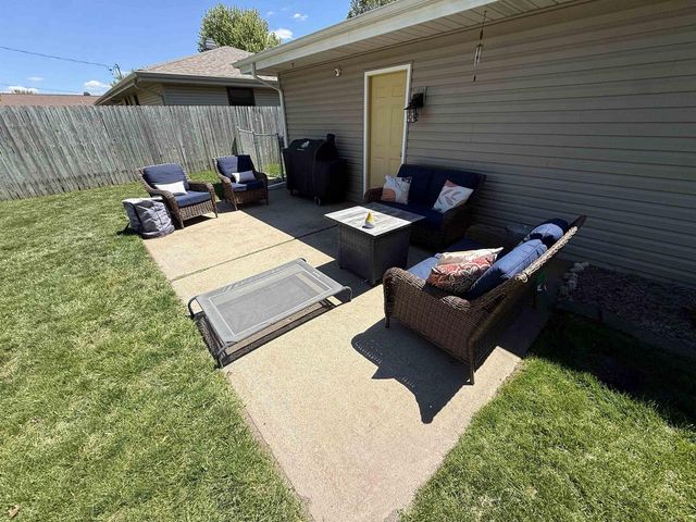 1616 Crestview Street, Janesville, WI 53546