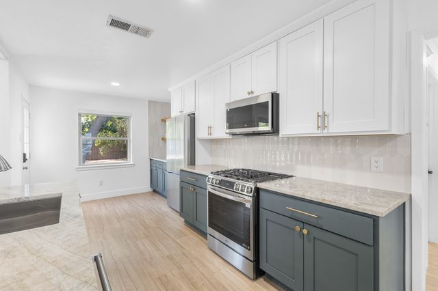3908 Royal Lane, Dallas, TX 75229