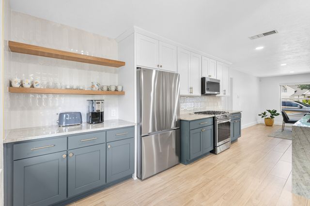 3908 Royal Lane, Dallas, TX 75229