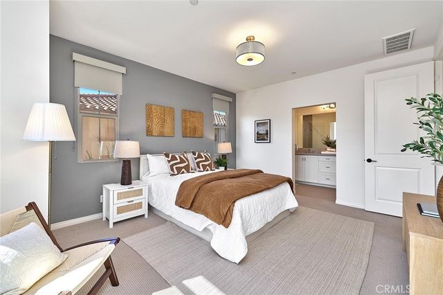 112 Parkwood, Irvine, CA 92620