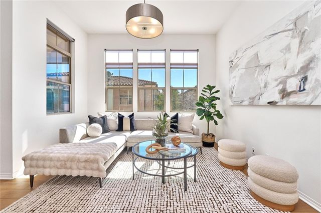 112 Parkwood, Irvine, CA 92620