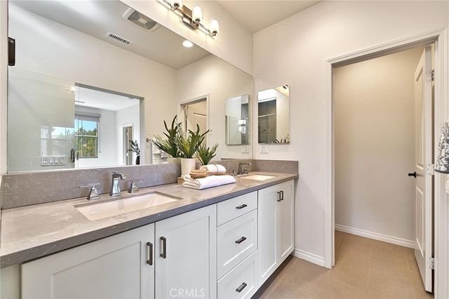 112 Parkwood, Irvine, CA 92620