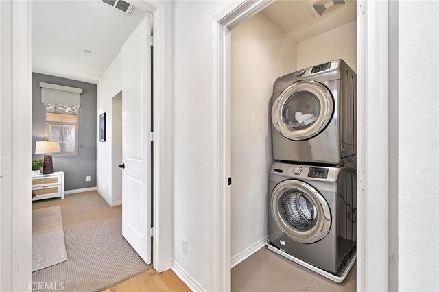 112 Parkwood, Irvine, CA 92620