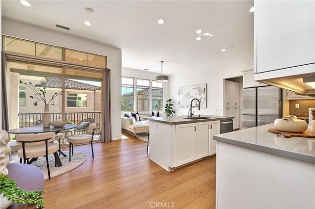 112 Parkwood, Irvine, CA 92620