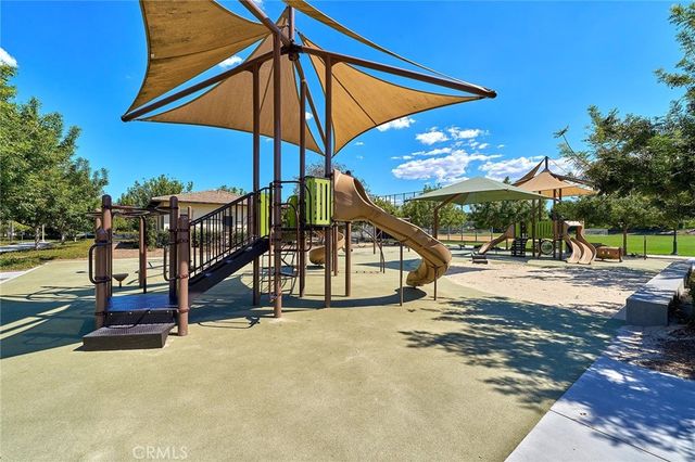 112 Parkwood, Irvine, CA 92620