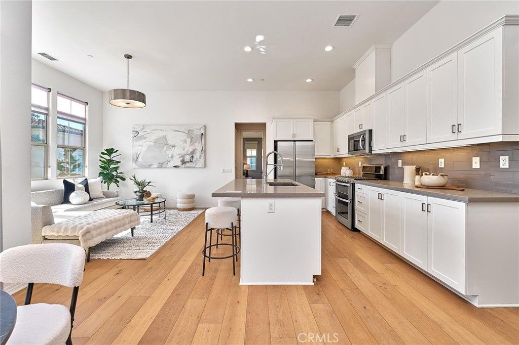112 Parkwood, Irvine, CA 92620 — photo 5