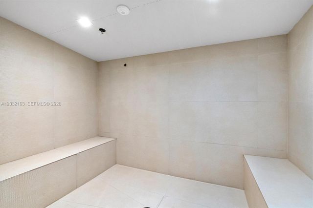 15901 Collins Avenue 904, Sunny Isles Beach, FL 33160