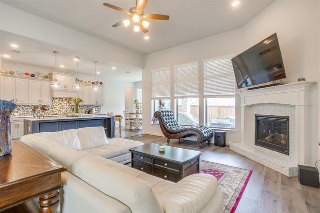 5729 Violet Crown Place, Fort Worth, TX 76126