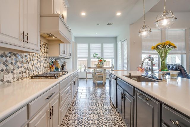 5729 Violet Crown Place, Fort Worth, TX 76126