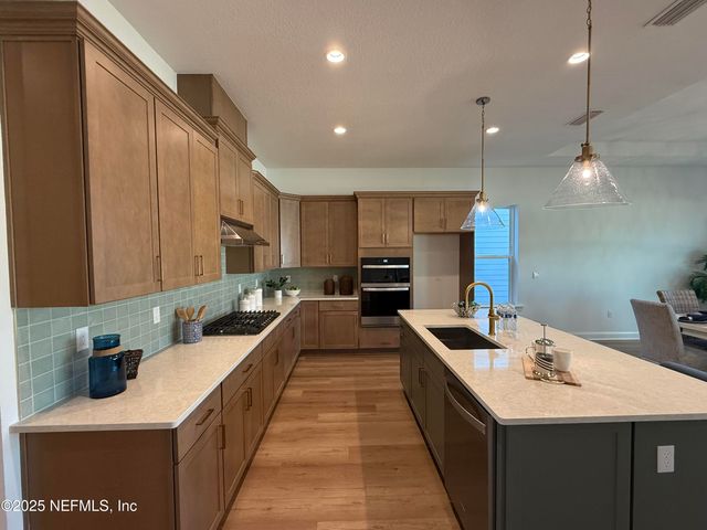 24 MAHOGANY Way, Palm Coast, FL 32164