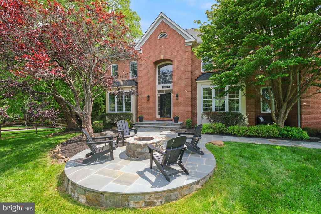 Image 24 of property listing at 14807 POPLAR HILL RD, Darnestown, MD 20874