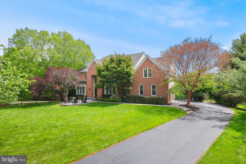 Image 25 of property listing at 14807 POPLAR HILL RD, Darnestown, MD 20874