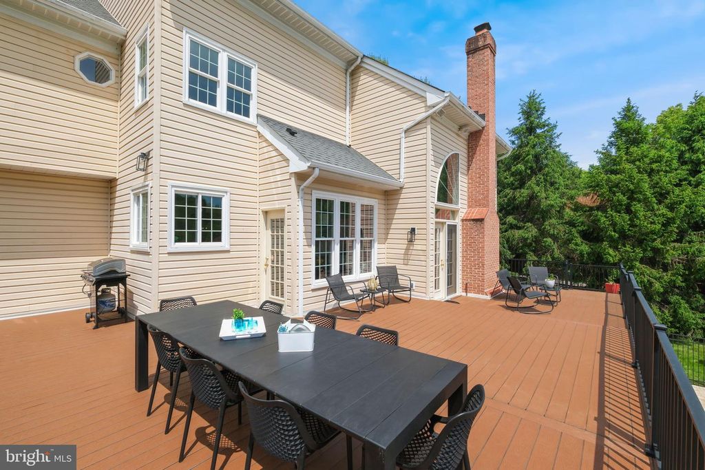 Image 26 of property listing at 14807 POPLAR HILL RD, Darnestown, MD 20874