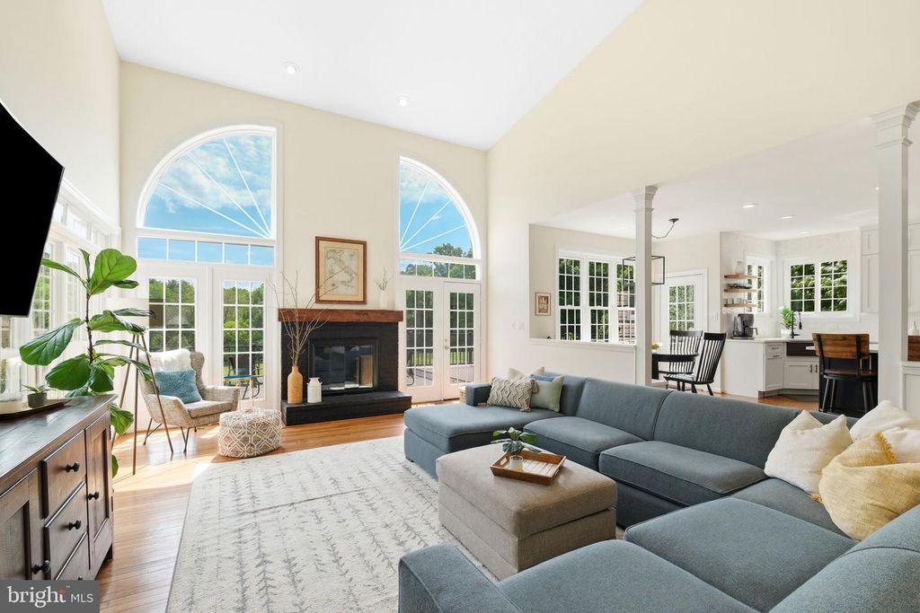 Image 36 of property listing at 14807 POPLAR HILL RD, Darnestown, MD 20874