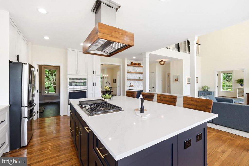 Image 42 of property listing at 14807 POPLAR HILL RD, Darnestown, MD 20874