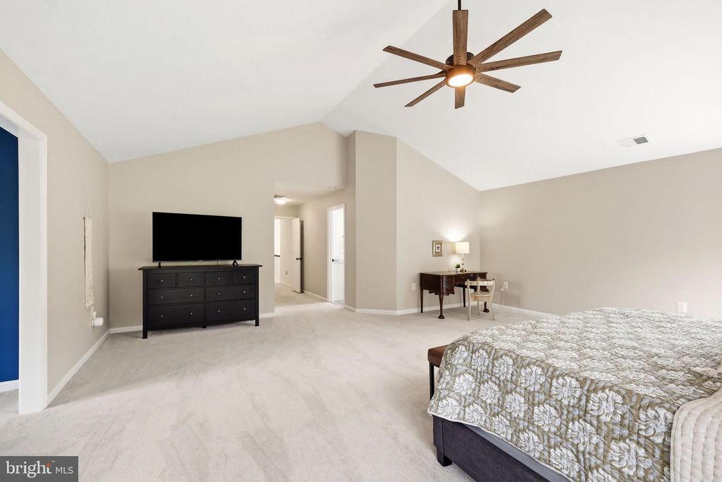 Image 58 of property listing at 14807 POPLAR HILL RD, Darnestown, MD 20874