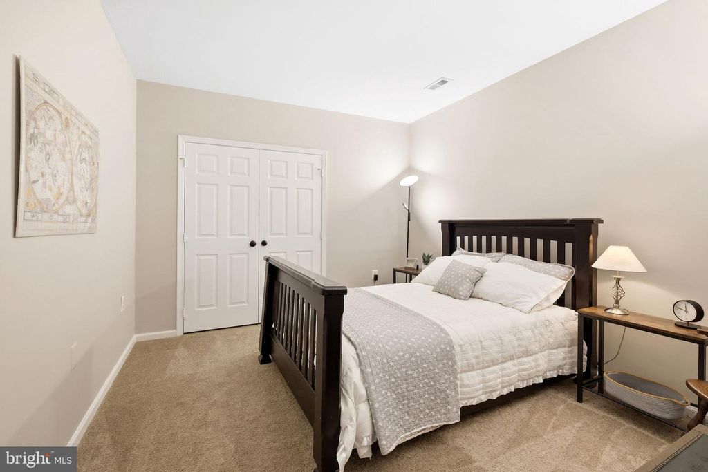 Image 77 of property listing at 14807 POPLAR HILL RD, Darnestown, MD 20874