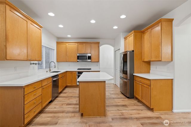 15733 NE 165th St, Woodinville, WA 98072