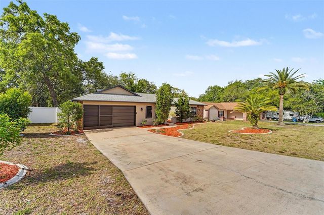 8168 PHILATELIC DRIVE, Spring Hill, FL 34606