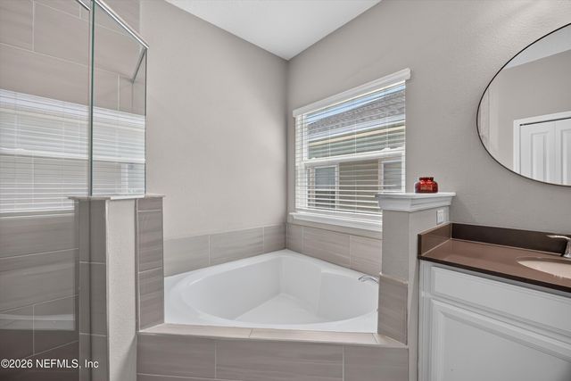 9942 LOVAGE Lane, Jacksonville, FL 32219