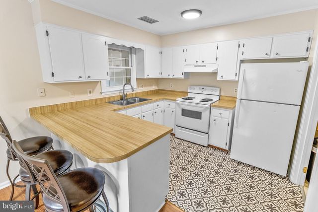 23 BERKELEY, Charles Town, WV 25414