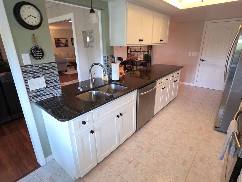 Image 6 of property listing at 7160 GREEN ABBEY WAY, Spring Hill, FL 34606