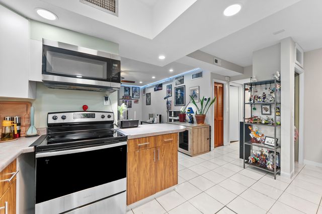 8410 W SAMPLE Road 110, Coral Springs, FL 33065