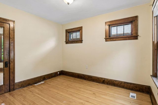 1310 Seminary Avenue, Saint Paul, MN 55104